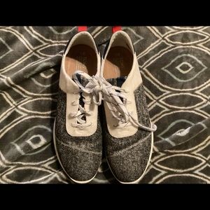 Toms Sneakers